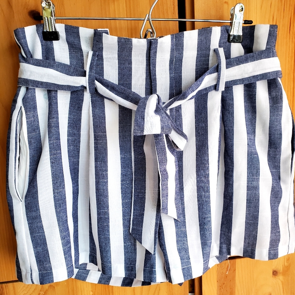 Linen Lux Women's Blue & White Striped Paperbag Shorts with Tie Belt L